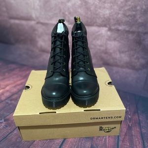 Dr. Martens Women’s Averil Fashion Boot 9